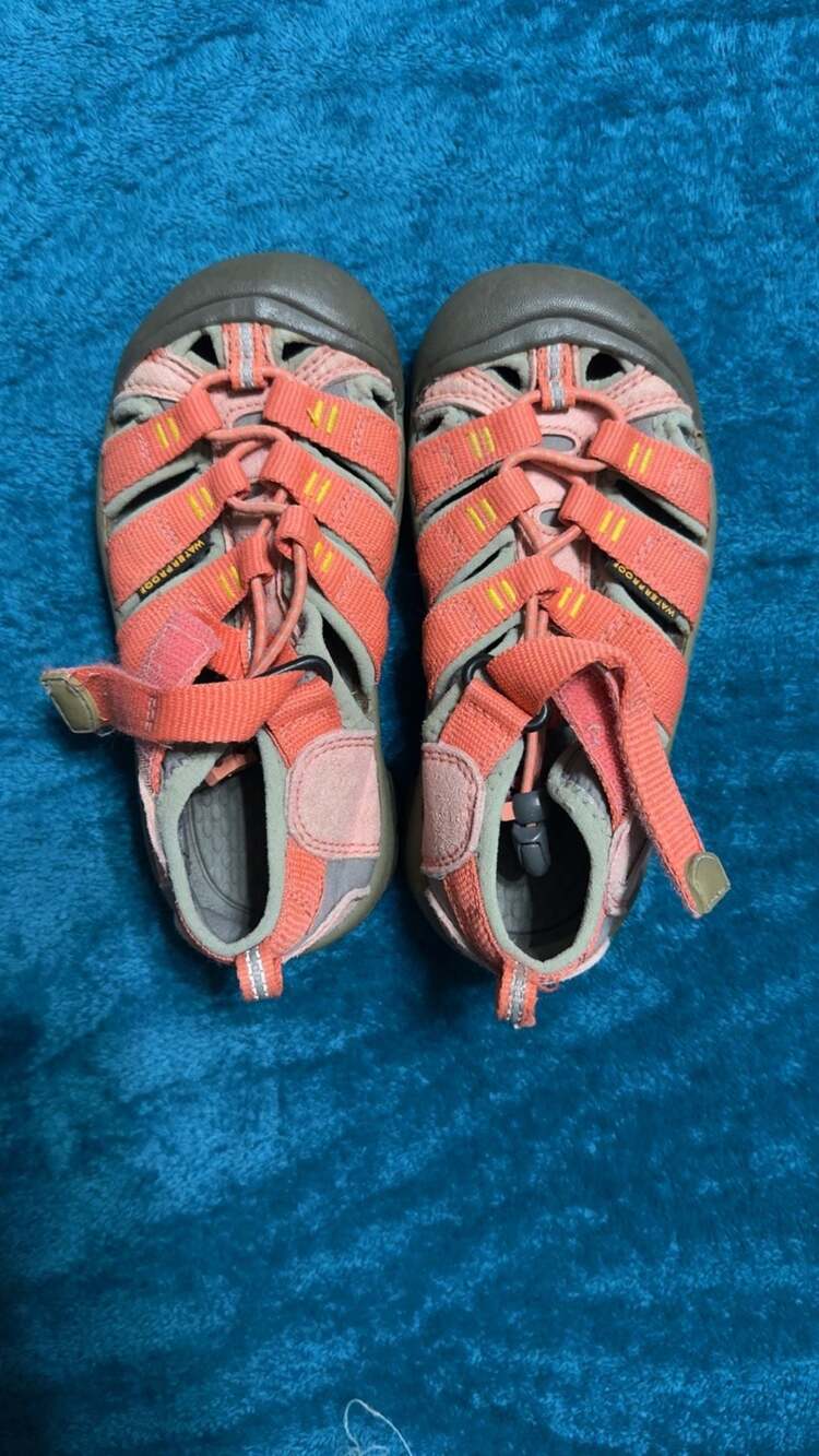 Keen Seacamp II CNX Size 11 US Coral Pink Waterproof Sandals